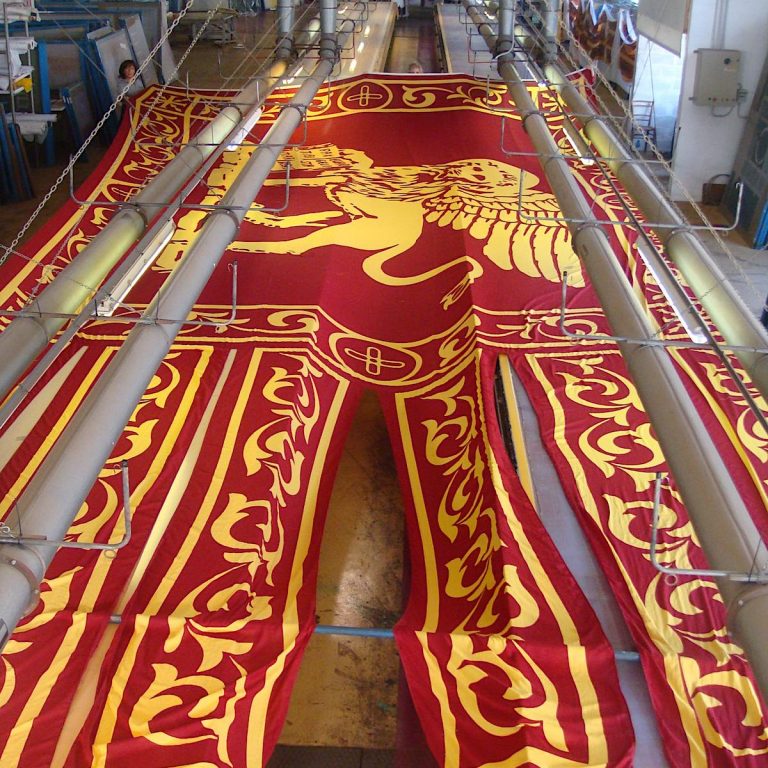 canepa e campi bandiere personalizzate